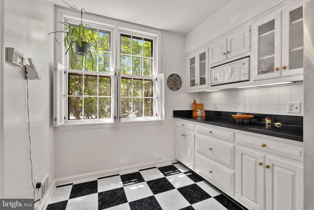 6323 BARRISTER PL, Alexandria, VA 22307