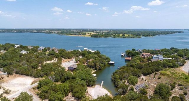 2124 Steepleridge Circle, Granbury, TX 76048
