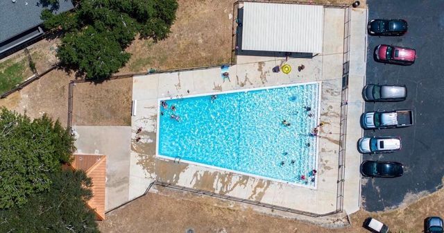 2124 Steepleridge Circle, Granbury, TX 76048