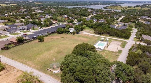 2124 Steepleridge Circle, Granbury, TX 76048