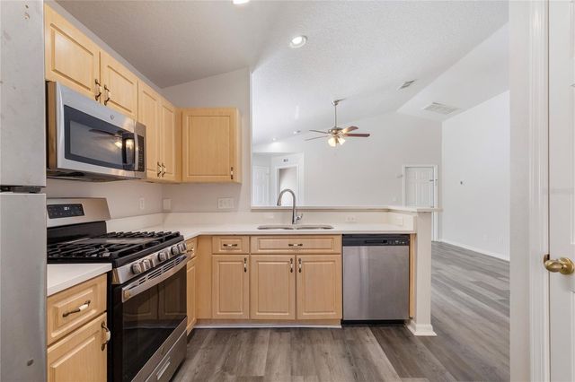 7456 OXFORD GARDEN CIRCLE, Apollo Beach, FL 33572