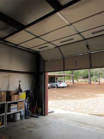 129 Country Air DR, Bastrop, TX 78602