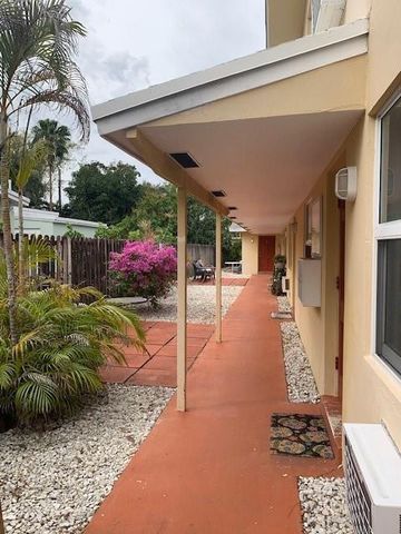 1129 NE 17th Terrace 4, Fort Lauderdale, FL 33304