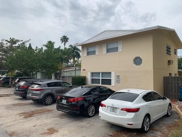 1129 NE 17th Terrace 4, Fort Lauderdale, FL 33304