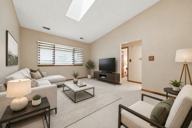 10521 S Roberts Road 3A, Palos Hills, IL 60465