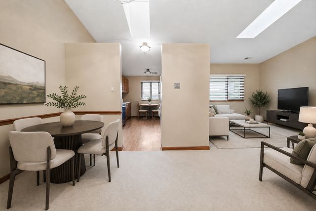 10521 S Roberts Road 3A, Palos Hills, IL 60465