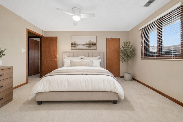 10521 S Roberts Road 3A, Palos Hills, IL 60465