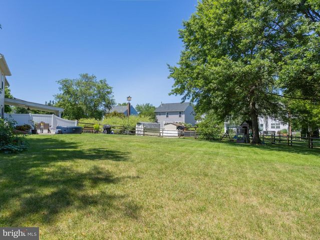 118 ABBEY LN, Telford, PA 18969
