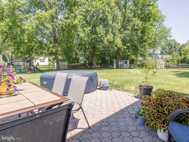118 ABBEY LN, Telford, PA 18969