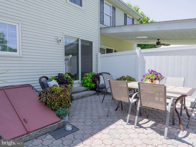 118 ABBEY LN, Telford, PA 18969