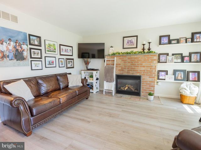 118 ABBEY LN, Telford, PA 18969