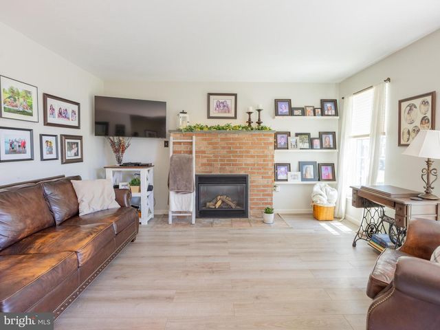 118 ABBEY LN, Telford, PA 18969