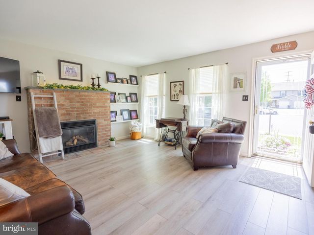 118 ABBEY LN, Telford, PA 18969