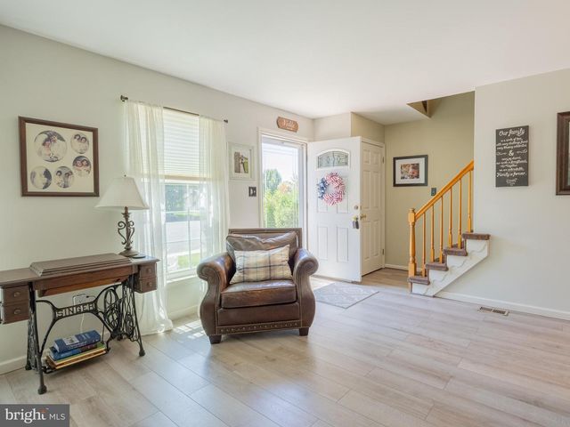 118 ABBEY LN, Telford, PA 18969