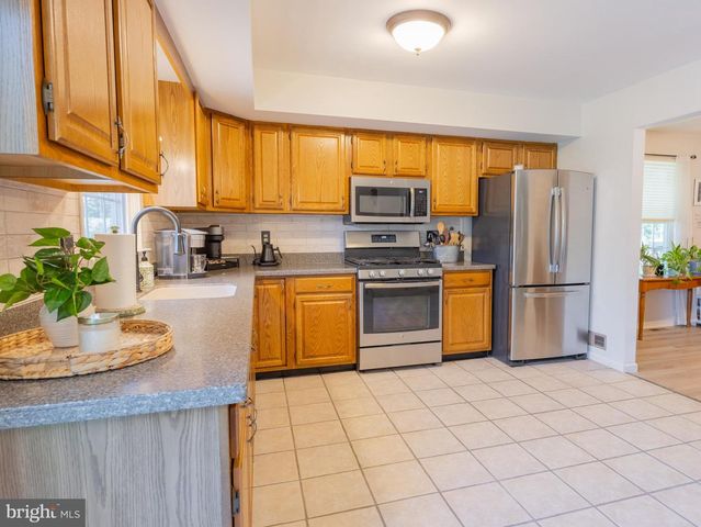 118 ABBEY LN, Telford, PA 18969