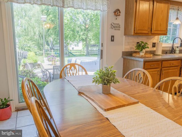 118 ABBEY LN, Telford, PA 18969