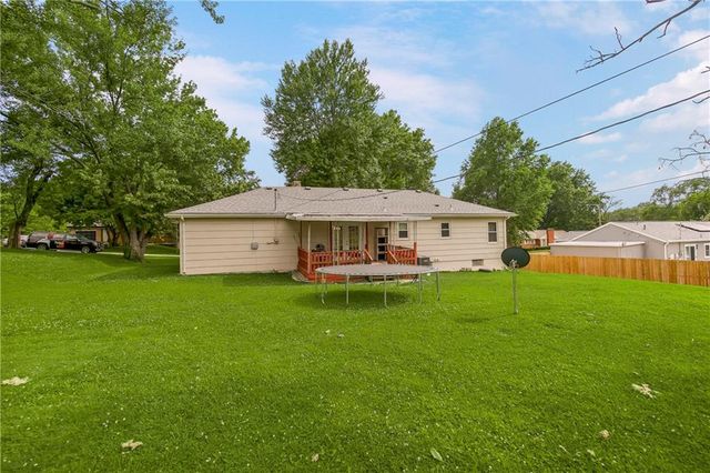 6216 YECKER Avenue, Kansas City, KS 66104