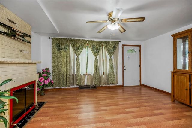 6216 YECKER Avenue, Kansas City, KS 66104