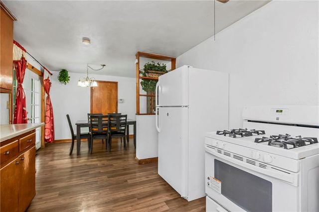6216 YECKER Avenue, Kansas City, KS 66104