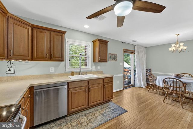 7074 GRAYS MILL RD, Warrenton, VA 20187
