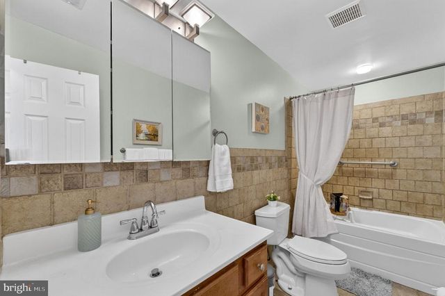 7074 GRAYS MILL RD, Warrenton, VA 20187