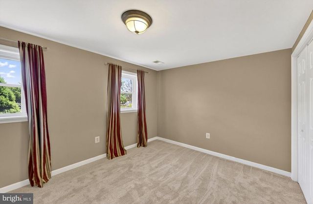7074 GRAYS MILL RD, Warrenton, VA 20187