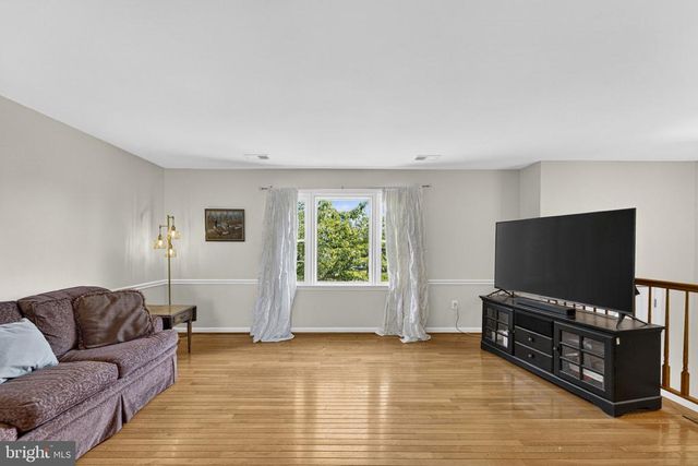 7074 GRAYS MILL RD, Warrenton, VA 20187
