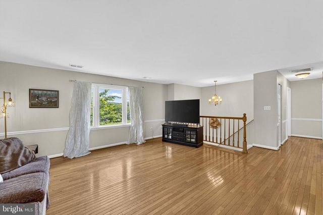 7074 GRAYS MILL RD, Warrenton, VA 20187