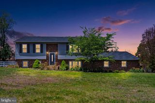 7074 GRAYS MILL RD, Warrenton, VA 20187