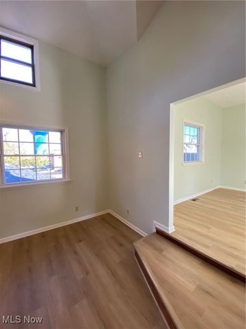 4210 Clinton Avenue, Cleveland, OH 44113