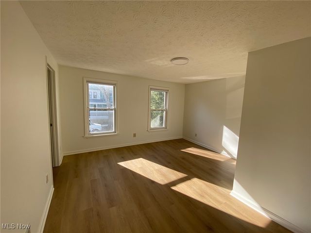 4210 Clinton Avenue, Cleveland, OH 44113