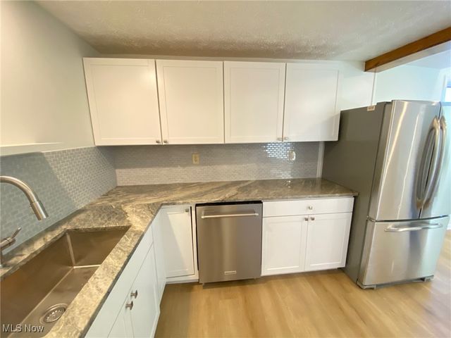 4210 Clinton Avenue, Cleveland, OH 44113