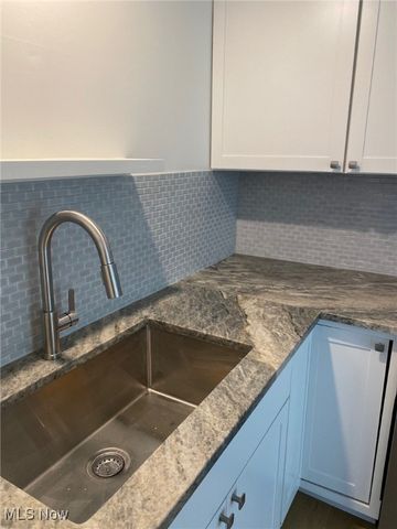 4210 Clinton Avenue, Cleveland, OH 44113