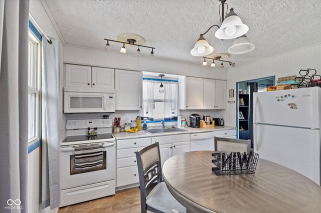 114 Hadley Street, Mooresville, IN 46158