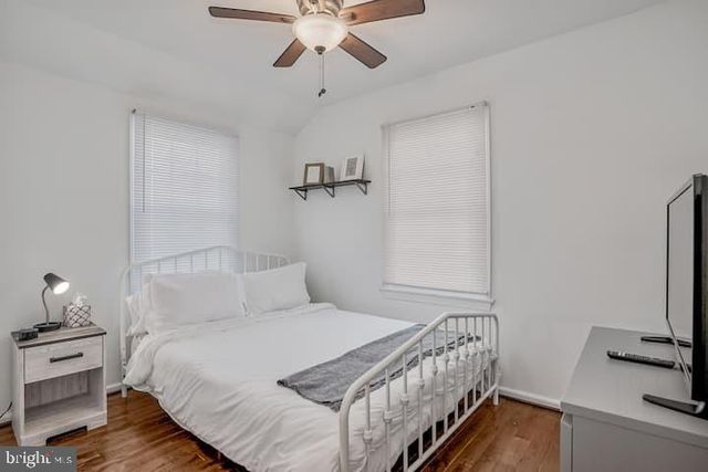 5812 N KINGS HWY, Alexandria, VA 22303