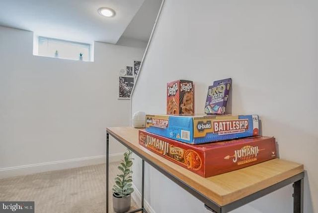 5812 N KINGS HWY, Alexandria, VA 22303