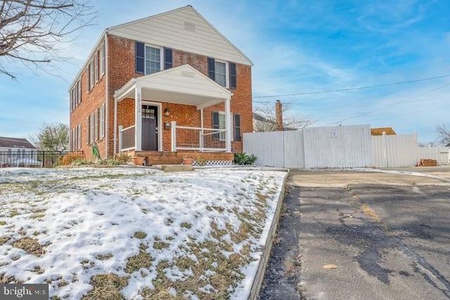 5812 N KINGS HWY, Alexandria, VA 22303