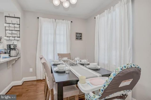 5812 N KINGS HWY, Alexandria, VA 22303