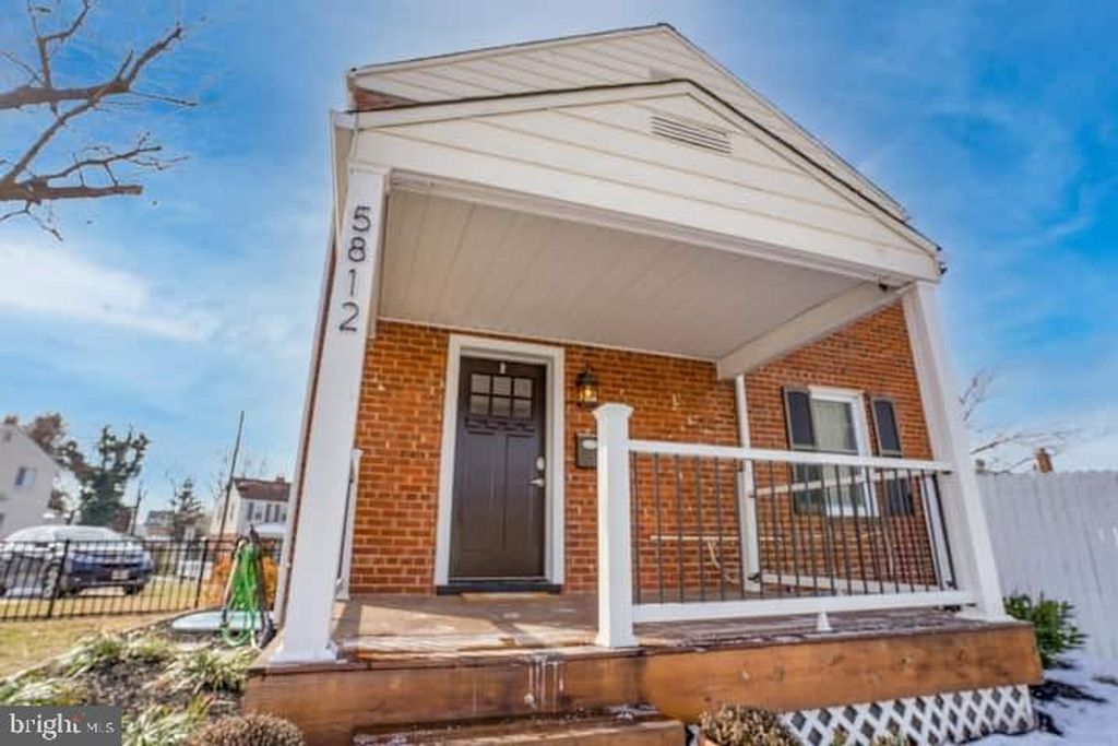 5812 N KINGS HWY, Alexandria, VA 22303