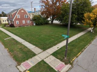 413 Jefferson Avenue, La Porte, IN 46350