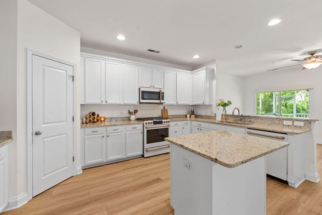 459 Sanders Farm Lane, Wando, SC 29492