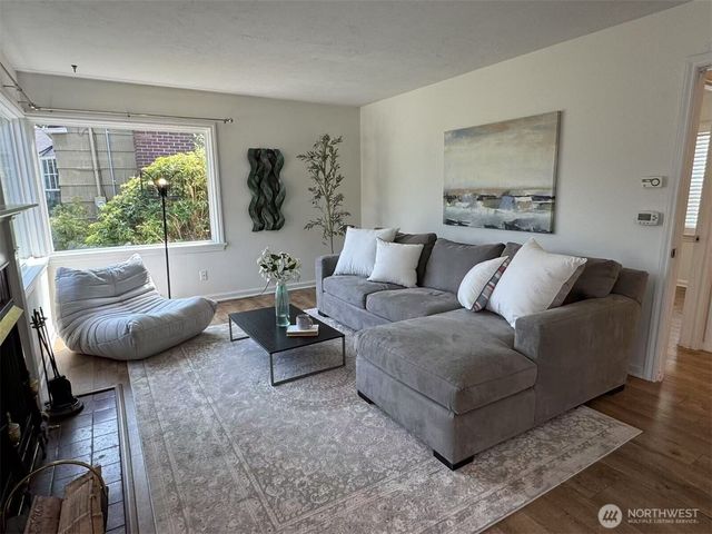 4329 NE 56th Street, Seattle, WA 98105