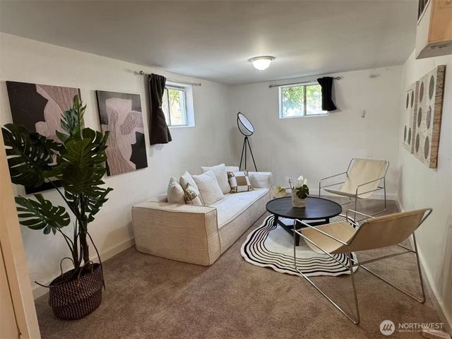 4329 NE 56th Street, Seattle, WA 98105