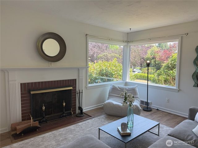4329 NE 56th Street, Seattle, WA 98105