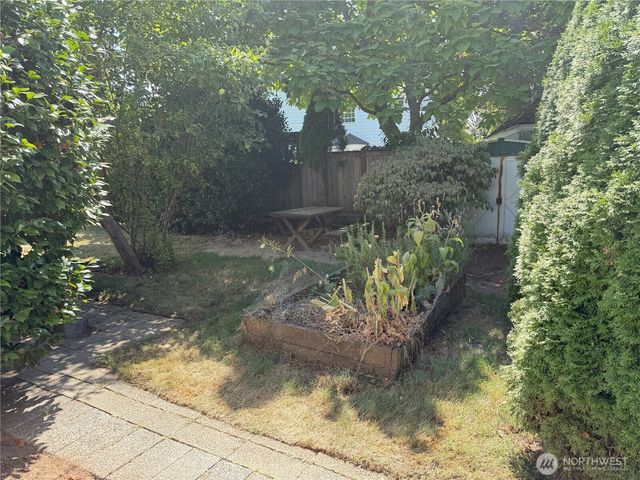 4329 NE 56th Street, Seattle, WA 98105