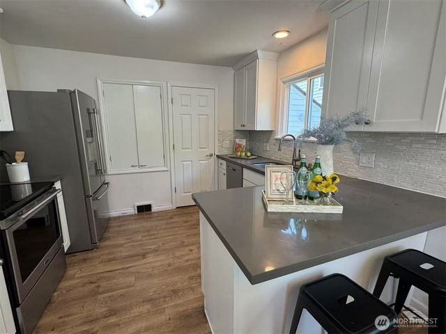 4329 NE 56th Street, Seattle, WA 98105