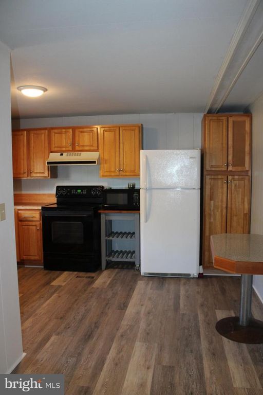 Image 13 of property listing at 3730 HUNTING CREEK RD, Huntingtown, MD 20639