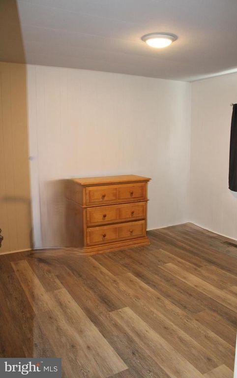 Image 19 of property listing at 3730 HUNTING CREEK RD, Huntingtown, MD 20639