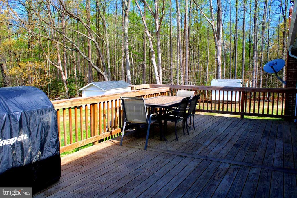 Image 21 of property listing at 3730 HUNTING CREEK RD, Huntingtown, MD 20639