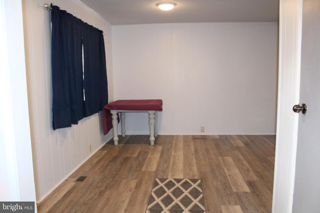 Image 9 of property listing at 3730 HUNTING CREEK RD, Huntingtown, MD 20639